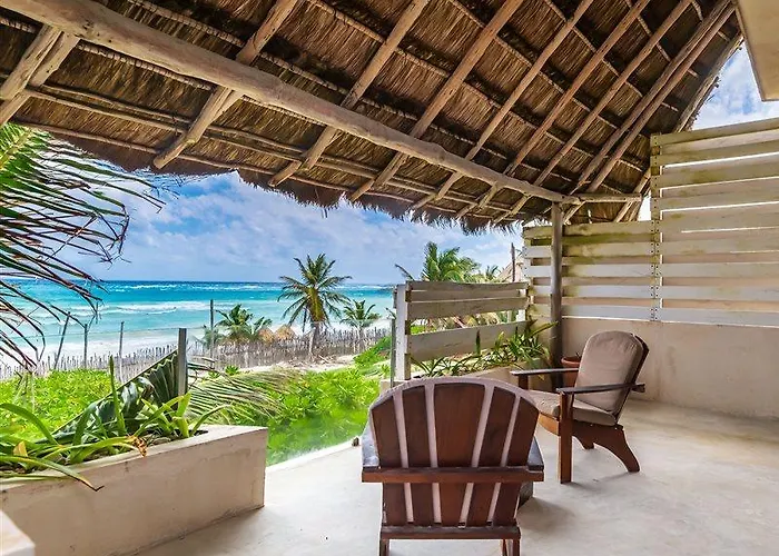 Casa Ganesh Beachfront 4*