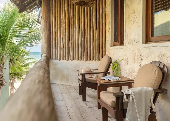 Casa Ganesh Beachfront 4*