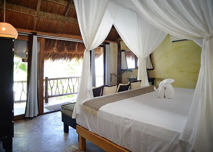 Hotel Casa Ganesh Beachfront