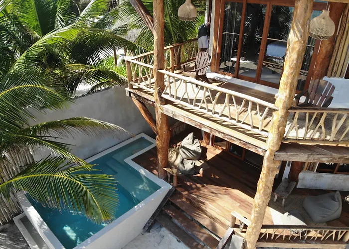 Hotel Casa Ganesh Beachfront 4*