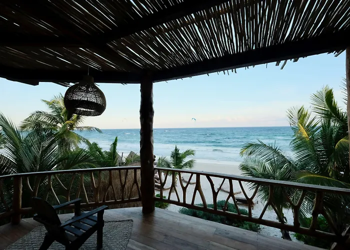 Hotel Casa Ganesh Beachfront
