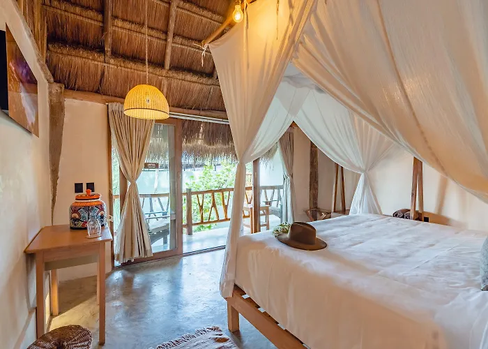 Casa Ganesh Beachfront
