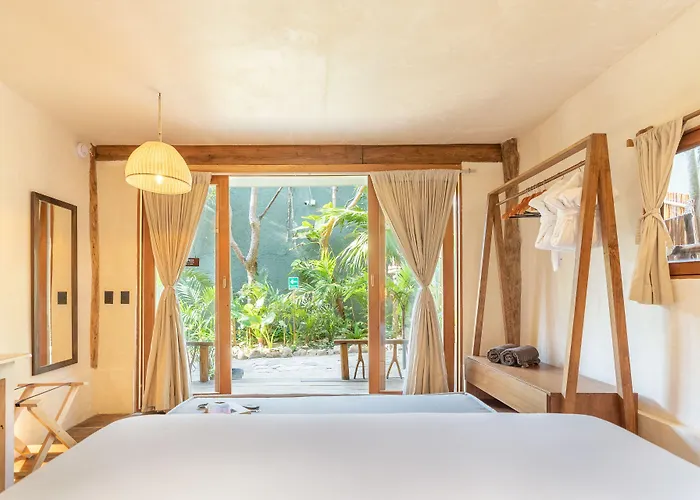 Casa Ganesh Beachfront