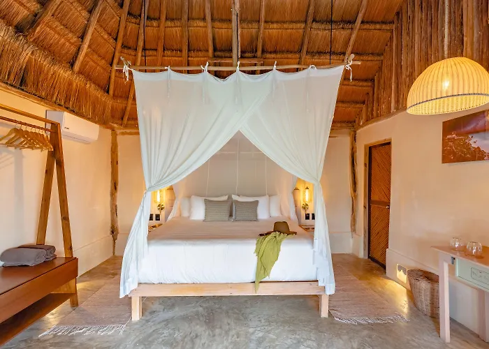 Hotel Casa Ganesh Beachfront