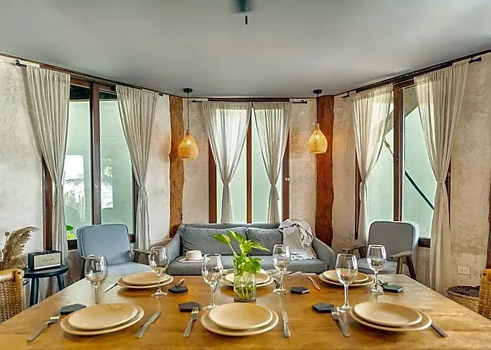 Hotel Casa Ganesh Beachfront
