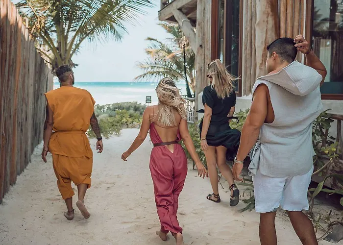 Casa Ganesh Beachfront Hotel